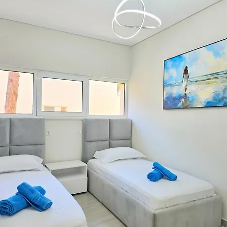 شقة In San Pietro Residences 305 Plazhi San Pietro