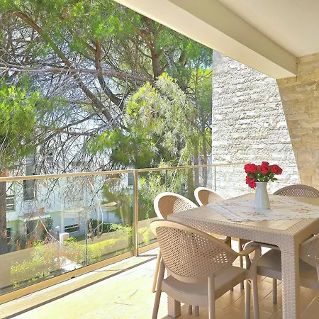 In San Pietro Residences 305 アパート